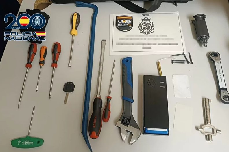 Material incautado a los butroneros